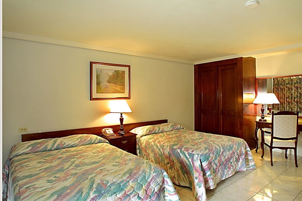 Mount Irvine Bay Resort Scarborough Exterior photo